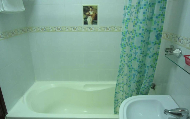 Tan Hoang Long Hotel District 5