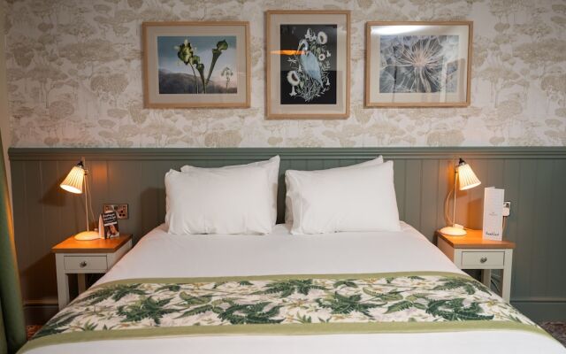 Rockingham Arms by Greene King Inns