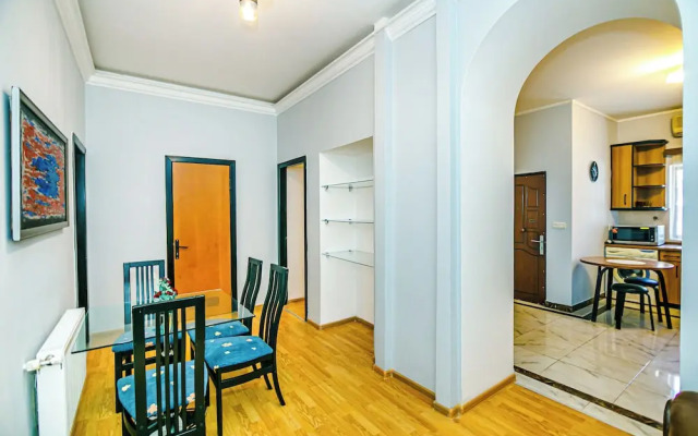Azneft Garden Apartment