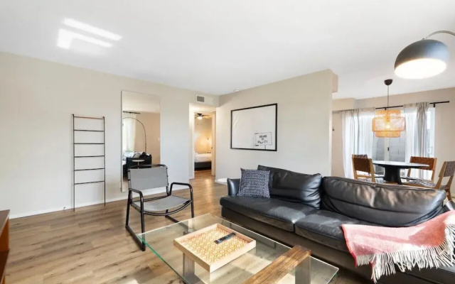Fashion Square Apt7