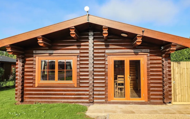 Oak Lodge