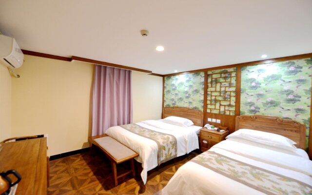 Dongfang Shengda Cultural Hotel (Nanluoguxiang, Houhai)