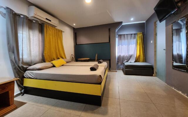 Amdar Hotel & Hostel