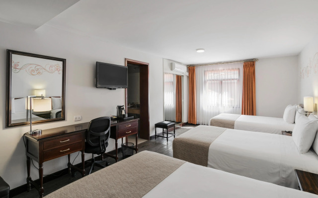 Wyndham Costa del Sol Cusco
