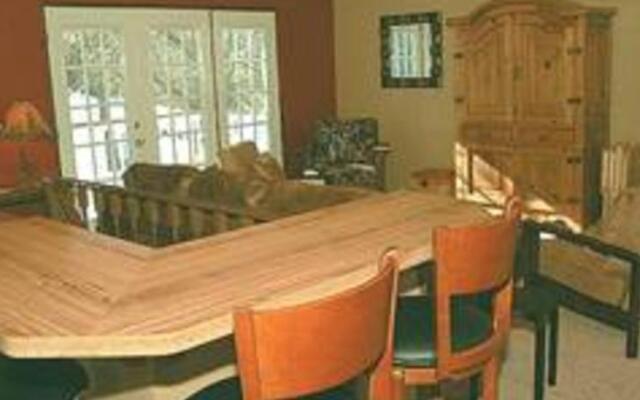 RedAwning Ski Big Bear Chalet