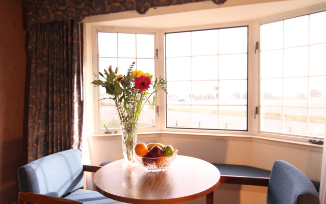 Harbor View Inn
