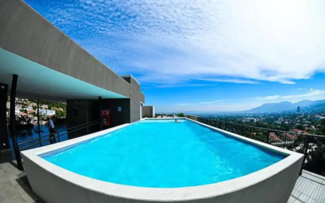 Infinity Pool Apartment