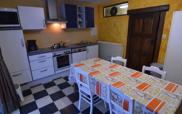 Charming Holiday Home in Halleux with Garden