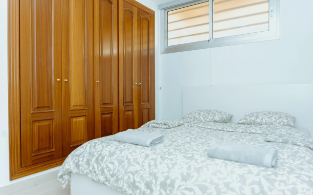 Seaview Splendor 2 Bedroom Modern Comfort