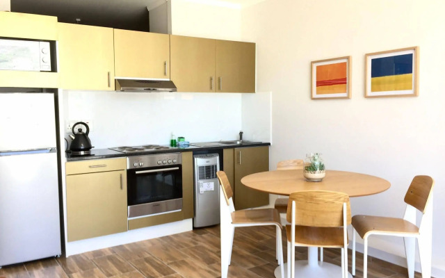 Four Seasons Apartments