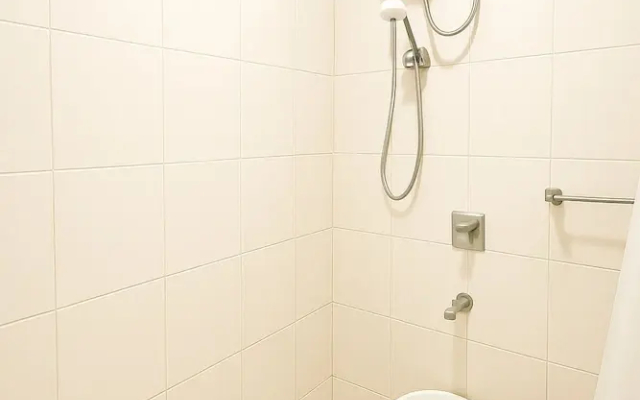 Cozy Persimmon Condo Cebu