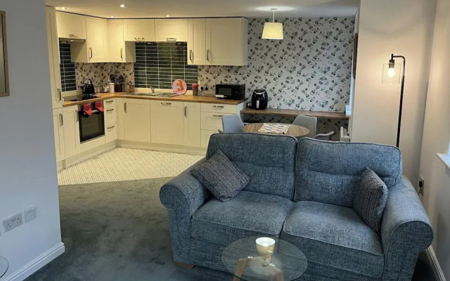 Sleeps 4 With Ensuite and Free Parking