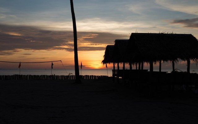 Footprints Beach Resort