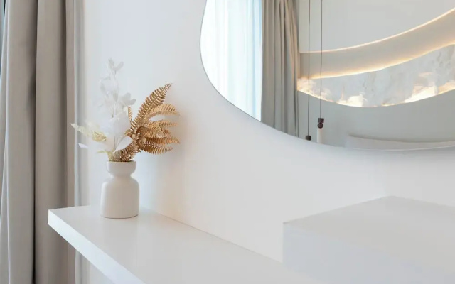 Chic 1BR Apartment - The Crest Dubai