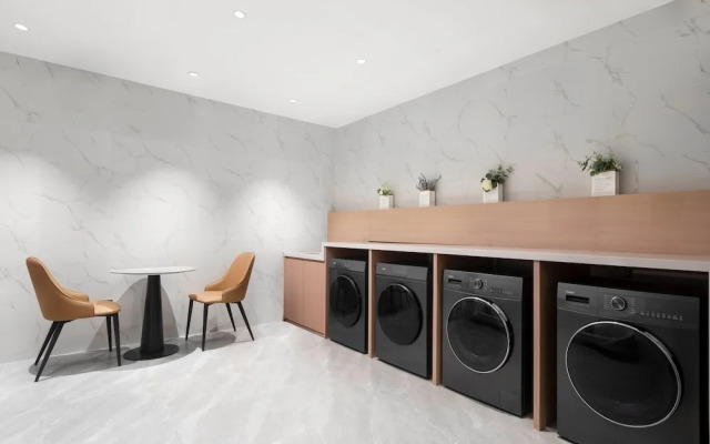 Days Inn by Wyndham Zhuhai Qinglv Road