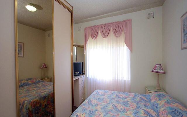 Avilla Court 1