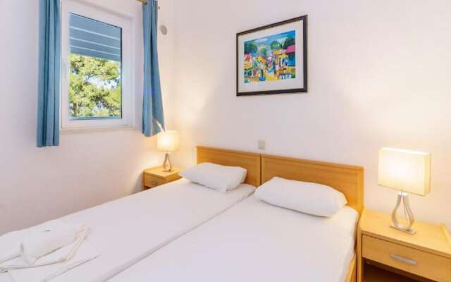 Lumbarda Resort Apartments