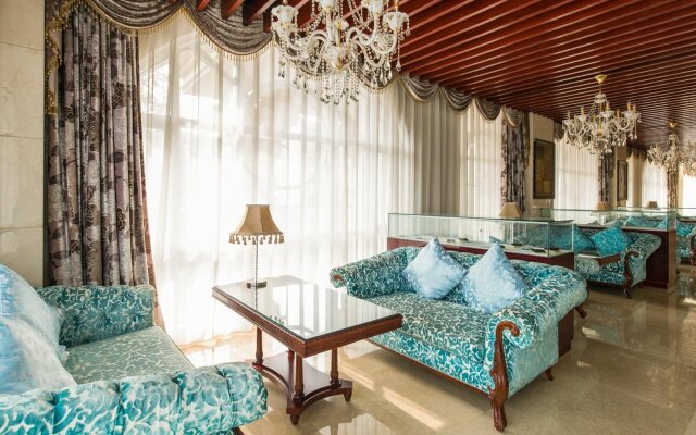 Wangfujing Royal Phoenix Hotel