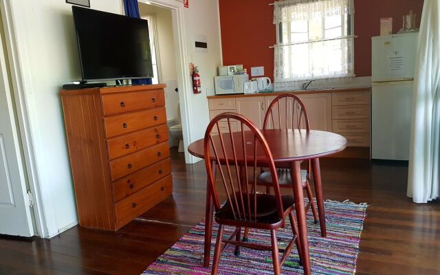 Arcadia Beach Guest House and Car Hire