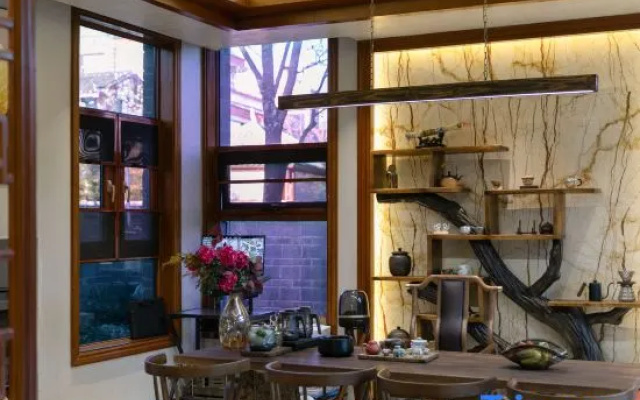 Canglanju · Solitude | Sunlit Golden Mountain · Artistic Haven Villa (Shuhe Ancient Town Branch) – Restaurant – Lijiang