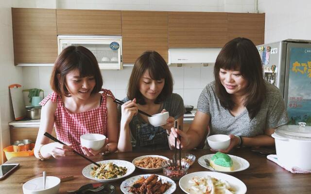 Shining Forest Hostel