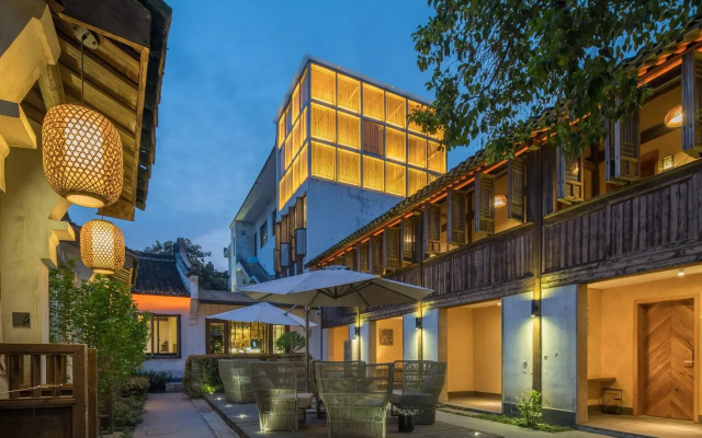 Tongxiang Wuzhen Yuexiang Inn