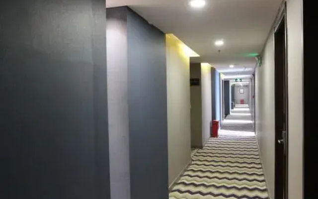Rongxi  hotel (Shijiazhuang Shengli North Street Railway University)