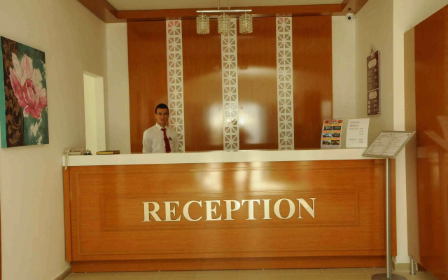 Side Legend Hotel
