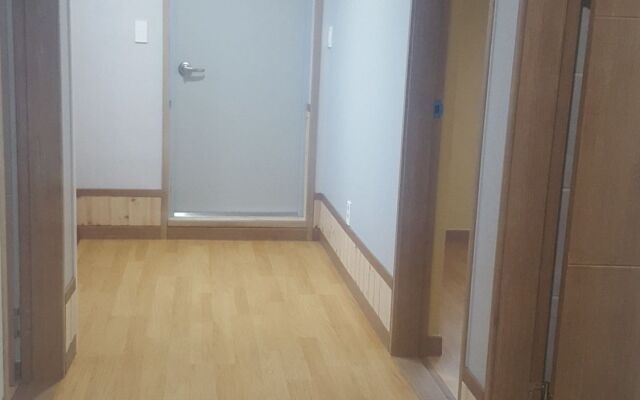D2 House