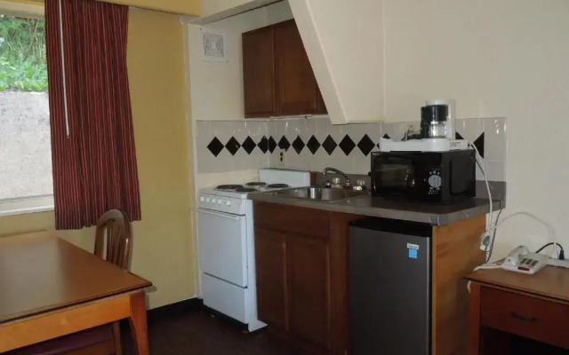 Monticello Motel