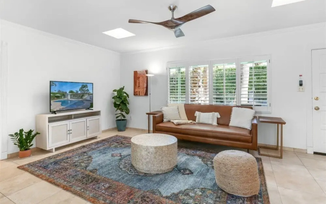 Petite Private Bungalow