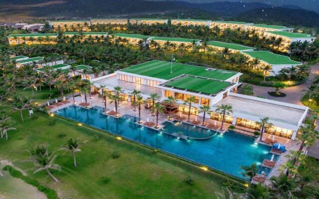 Selectum Noa Resort Cam Ranh