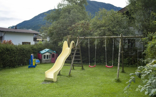 Apartment in Brixental Near Hiking Trails