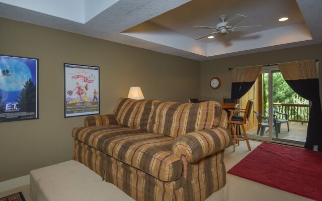 Whispering Pines 5 Bedroom Townhome
