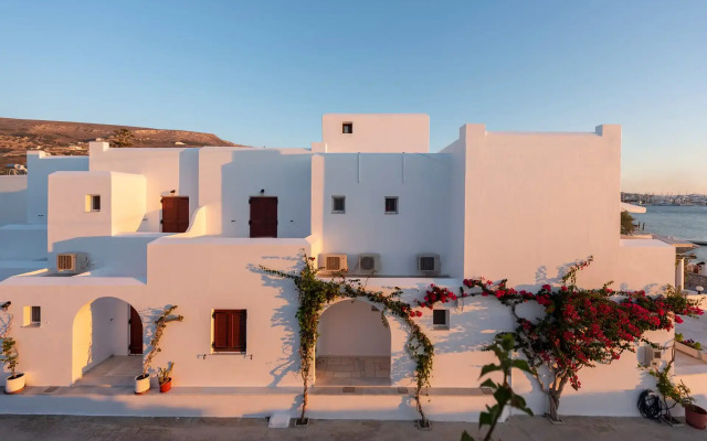 Irene Hotel & Studios | Beachfront
