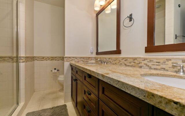 Juniper Crest #25 4 Bedroom Condo by RedAwning