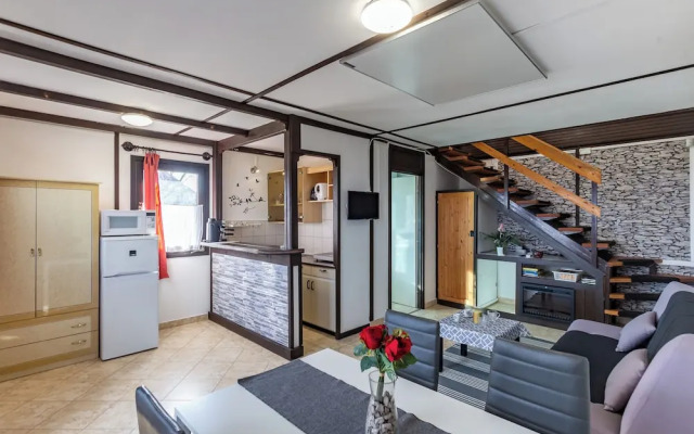 Karesz Holiday Home