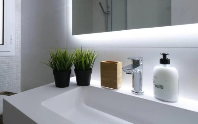 Eiffel Bridge Boutique Apartment