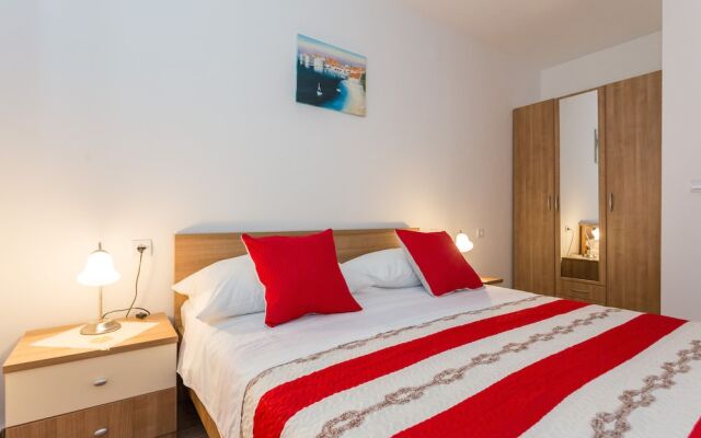 Sea View Apartments - Perovic