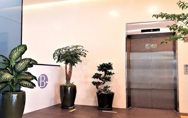 Maru Hotel