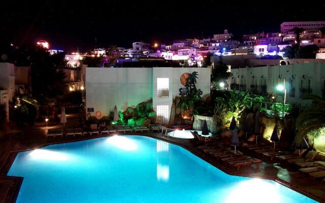 Dream Palace Hotel - Adults Only