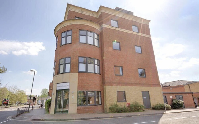 Roomspace Apartments -Bradley Court