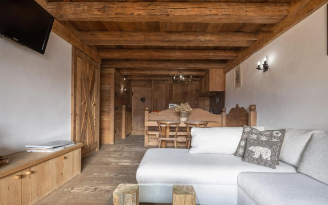 Cortina Lodge Stunning View R&R