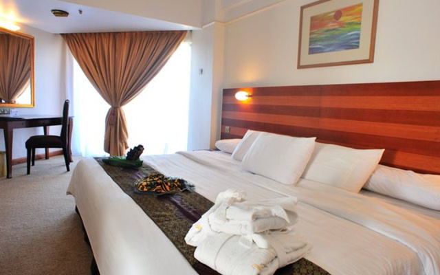 Primula Beach Hotel