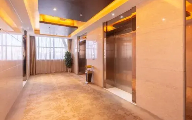 East River International Hotel