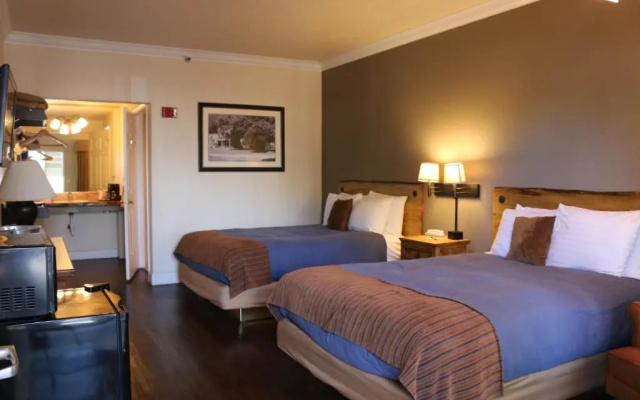 Historian Inn