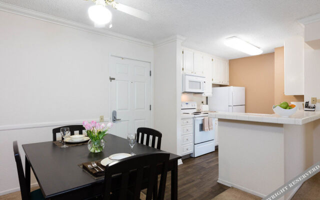 Toluca Hills Apartments By Avalon