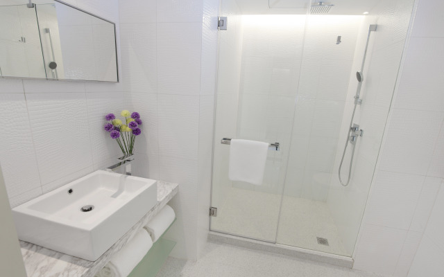 Dorsett Tsuen Wan, Hong Kong