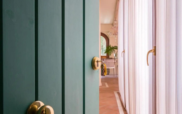 Oriental Apartment Gardens Views 2 pax