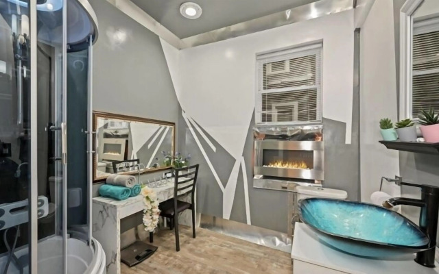 Stylish 4 bedroom home near Philadelphia